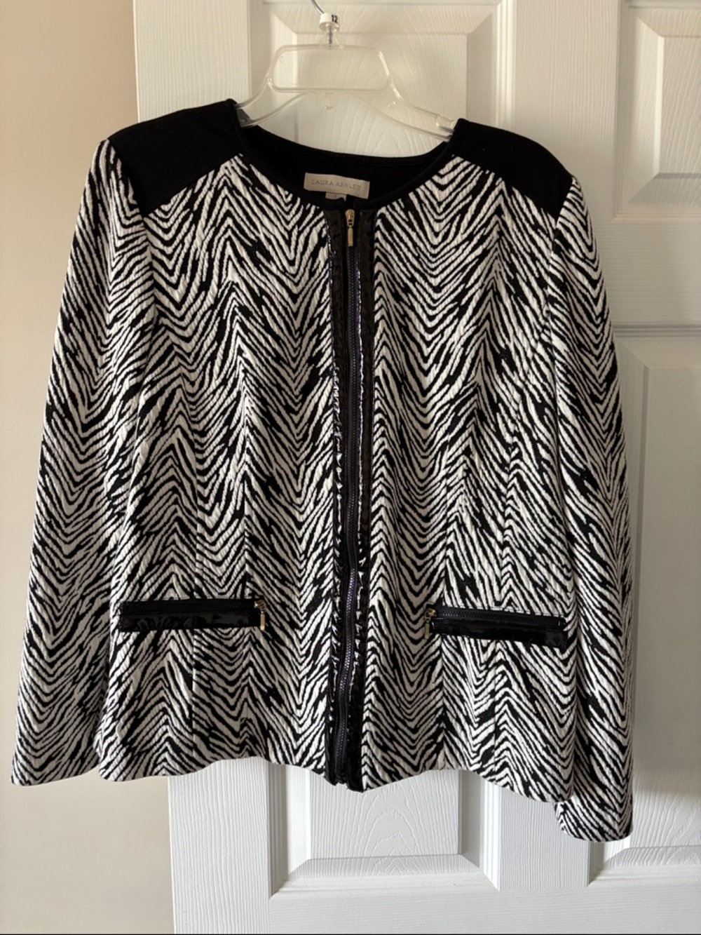 Laura Ashley Black & White Zebra-Print Zip Jacket Size L